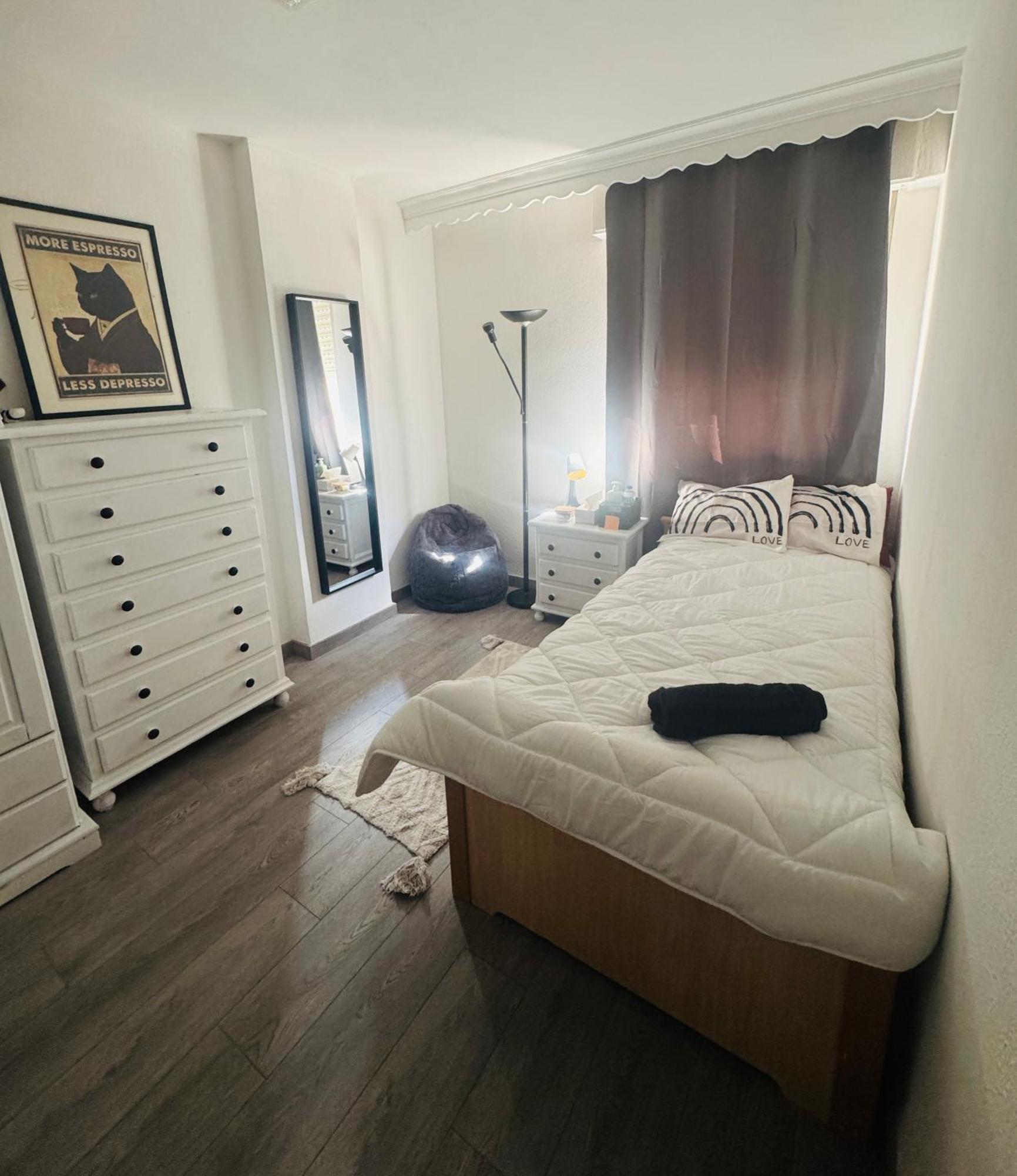 Cozy Private Near - Females Only